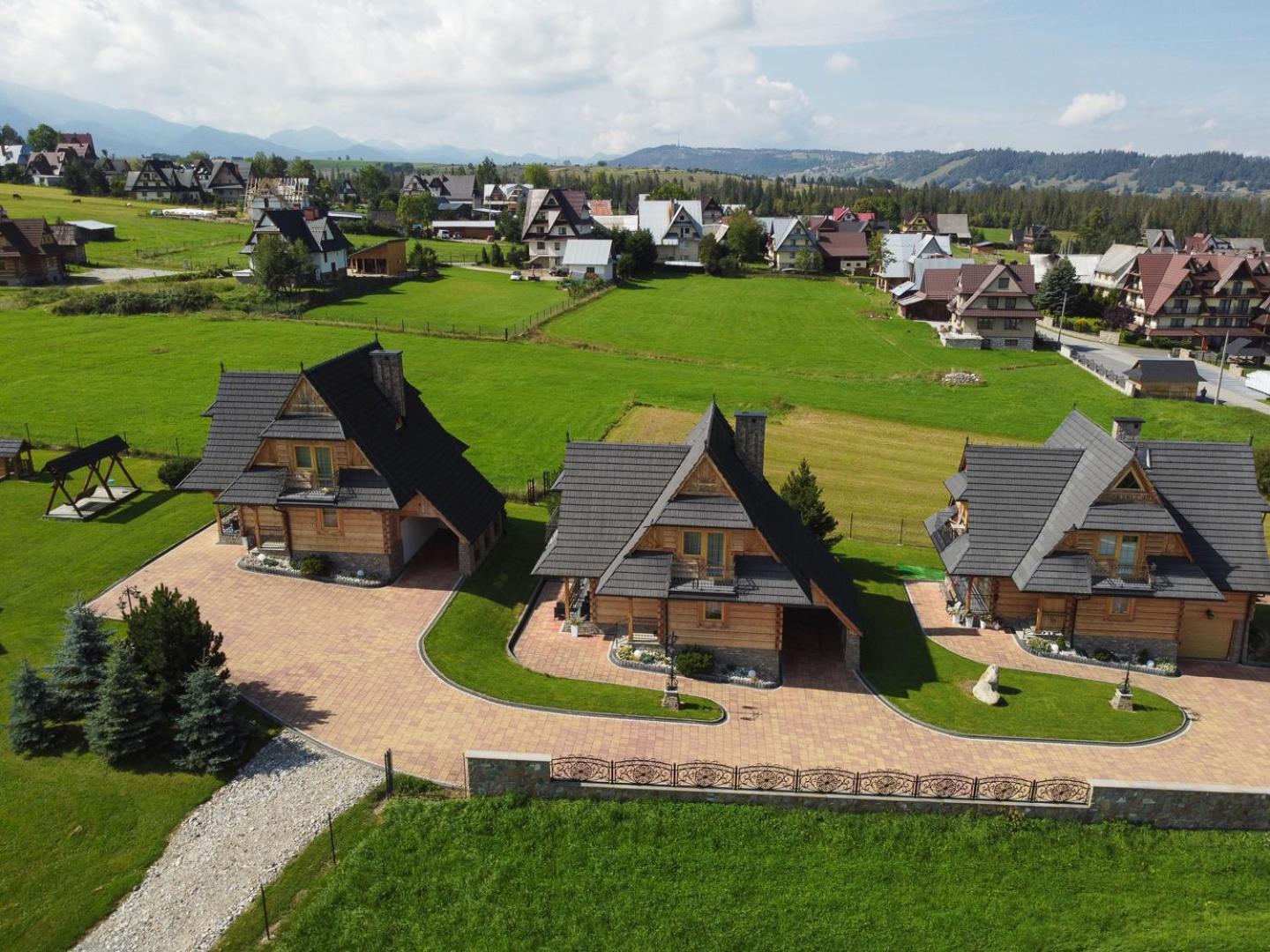 Folk Resort Domki I Apartamenty Мурзасичле Екстериор снимка