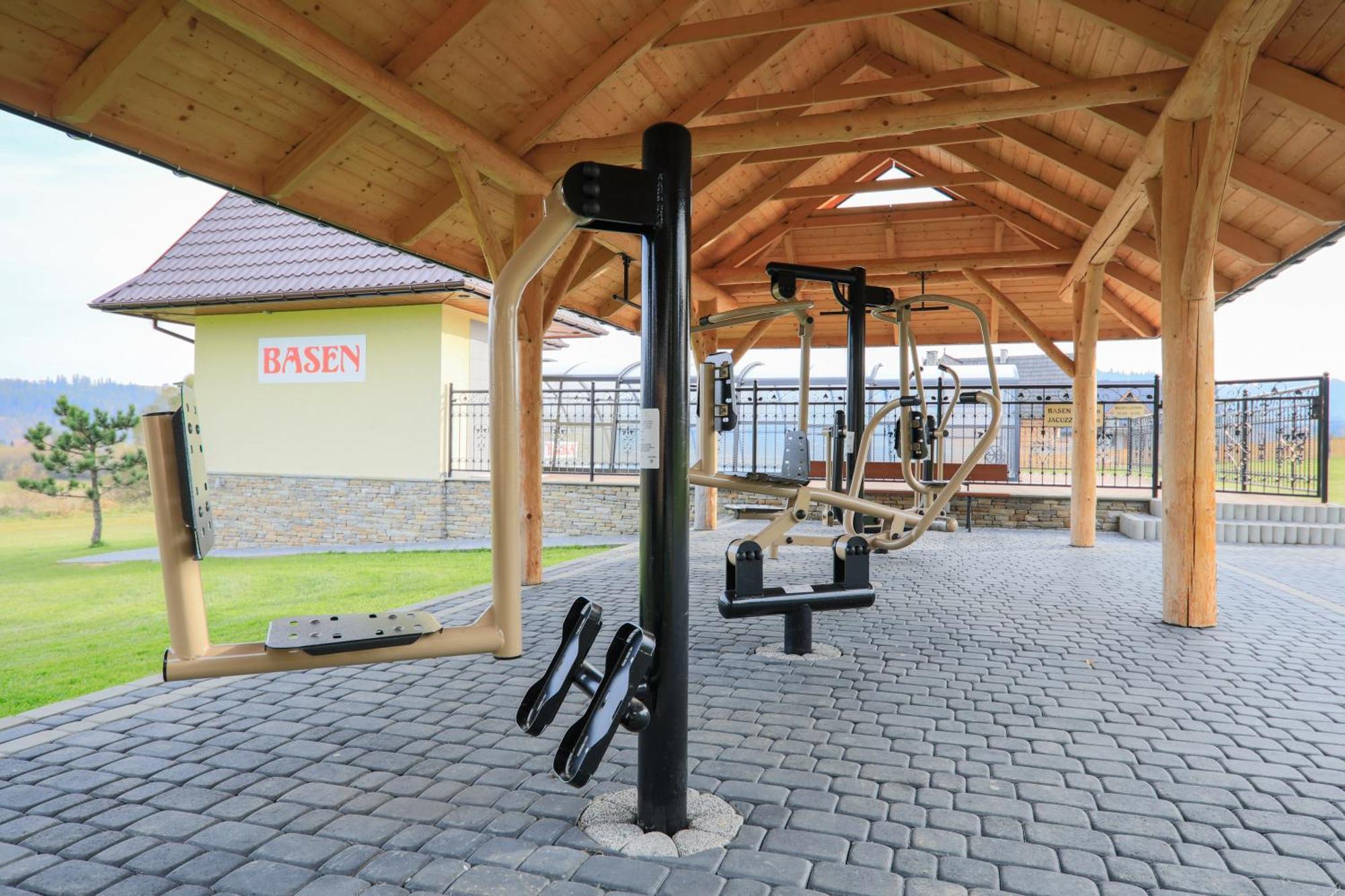 Folk Resort Domki I Apartamenty Мурзасичле Екстериор снимка